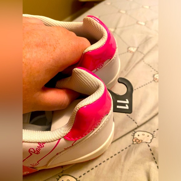 FIRST OFFER GETS IT! Women’s Barbie Shoes Size 11 - Picture 3 of 4